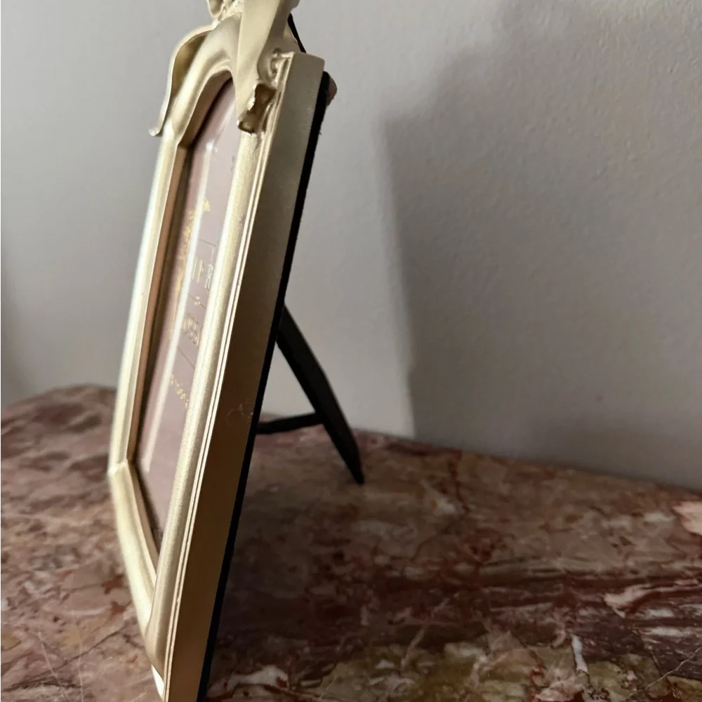 Gold Photo Frame with bow on top antique style for 5”x7” photo
